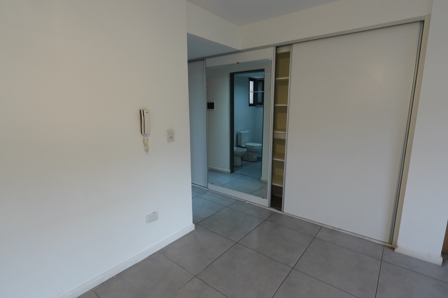 Venta Monoambiente con Balcon Refineria