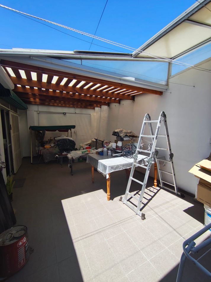 Casa de Pasillo 2 Dormitorios Reciclada