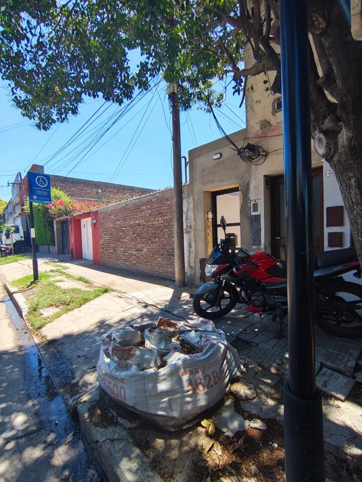 Casa de Pasillo 2 Dormitorios Reciclada