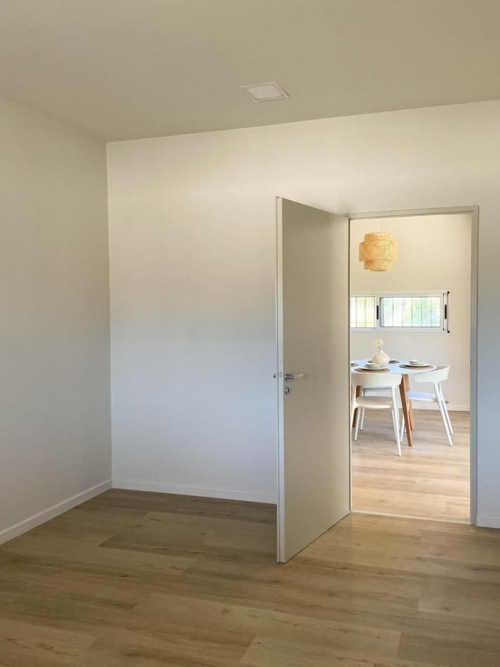 Casa 2 Dormitorios con Pileta en Funes Town