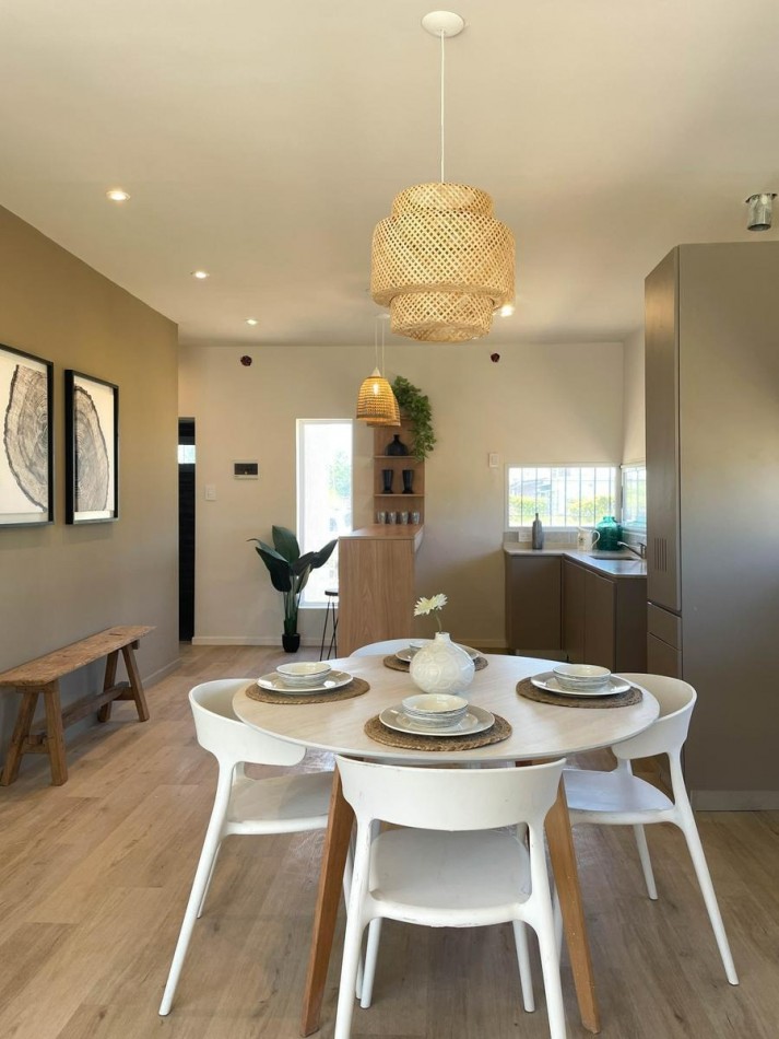 Casa 2 Dormitorios con Pileta en Funes Town