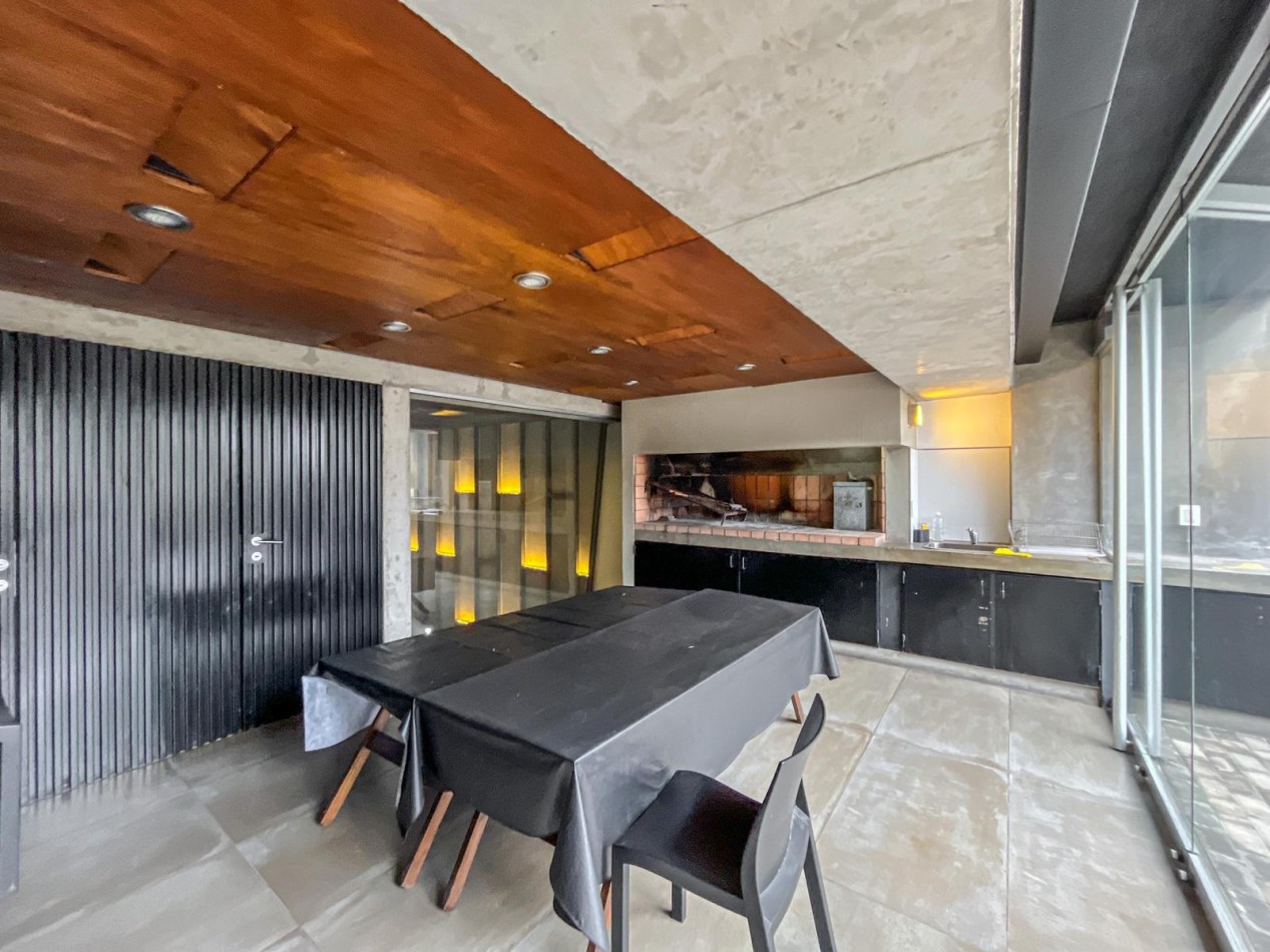 Departamento 2 Dormitorios con Terraza Exclusiva y Cochera