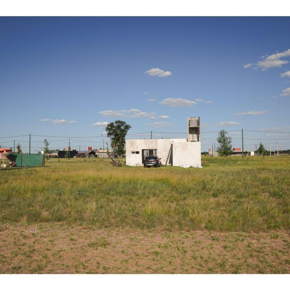 Venta Terrenos 300 m2 en Altos de Piñero