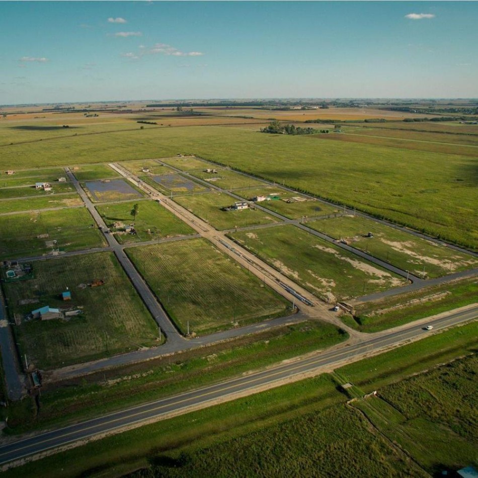 Venta Terrenos 300 m2 en Altos de Piñero