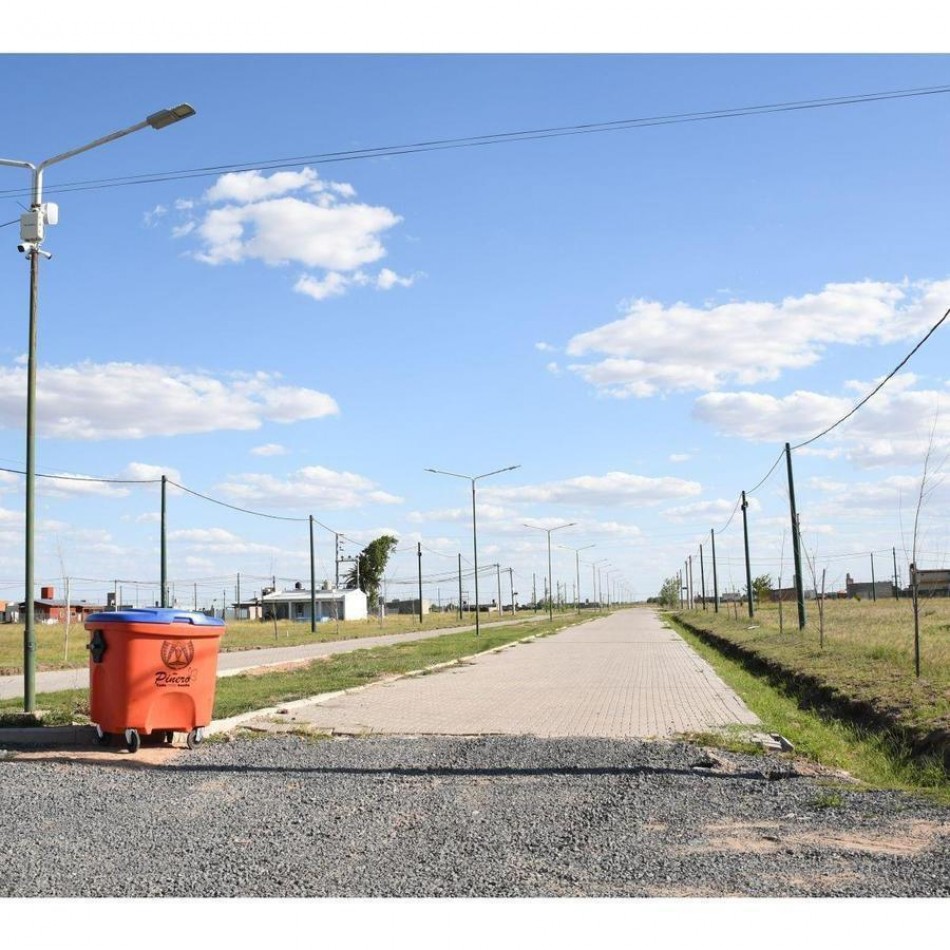 Venta Terrenos 300 m2 en Altos de Piñero