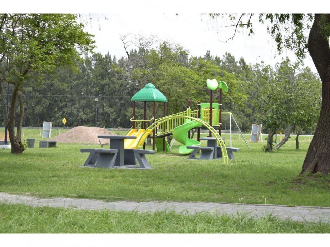 Venta Terrenos 300 m2 Campos del Oeste Alvear