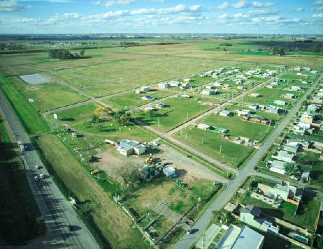 Venta Terrenos 300 m2 Campos del Oeste Alvear