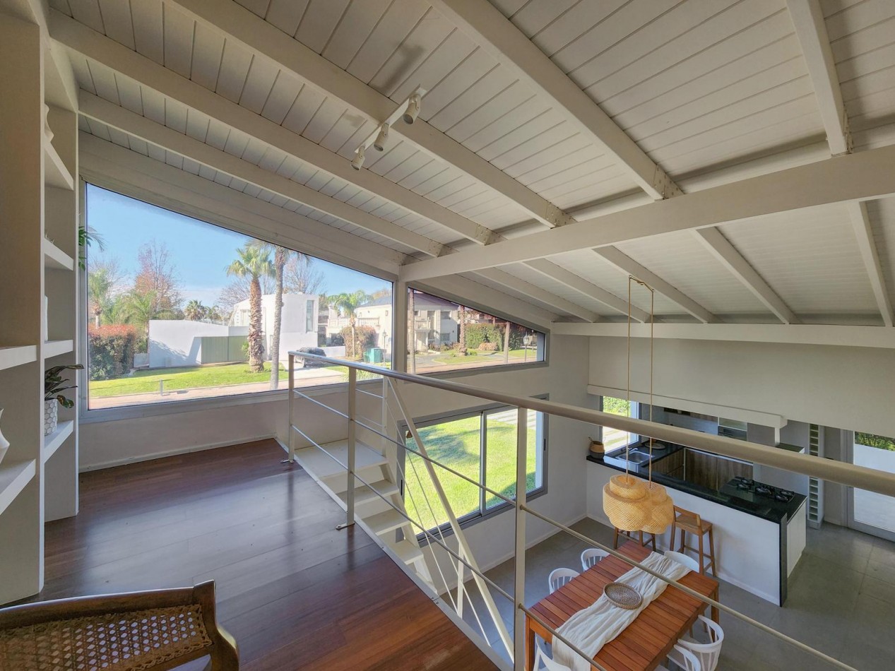 Casa 3 Dormitorios con Pileta Funes Hill Miraflores