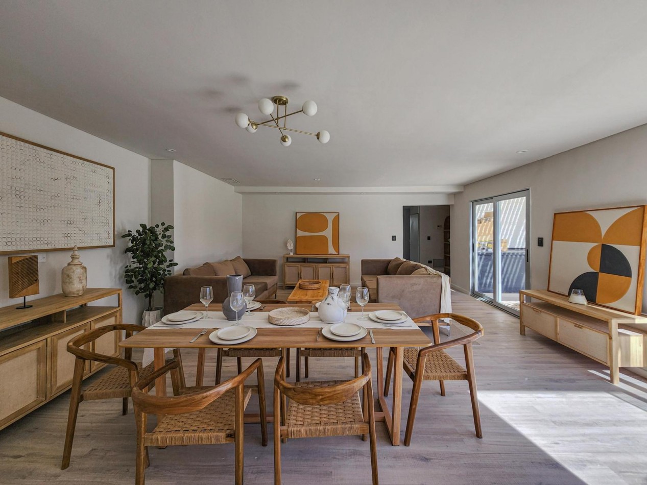 Casa 3 Dormitorios con Pileta Funes Hill Miraflores