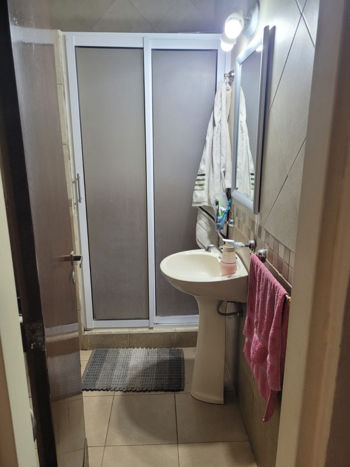 Casa 2 Dormitorios con Patio y Terraza Centeno 700