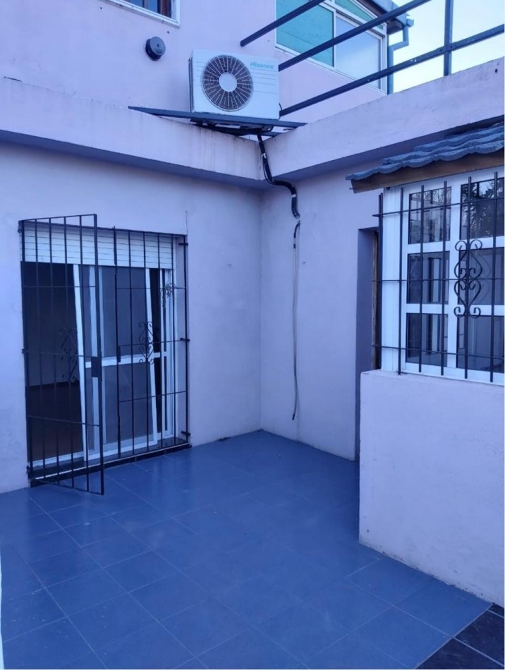 Venta Casa De Pasillo 3 Dormitorios Patio Y Terraza Garay 1700