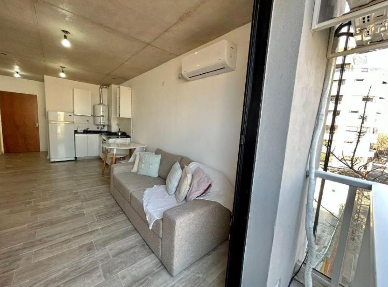 Venta Monoambiente con Balcon Barrio Abasto Ituzaingo 1800