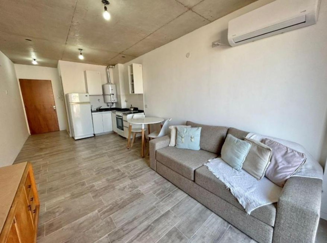 Venta Monoambiente con Balcon Barrio Abasto Ituzaingo 1800