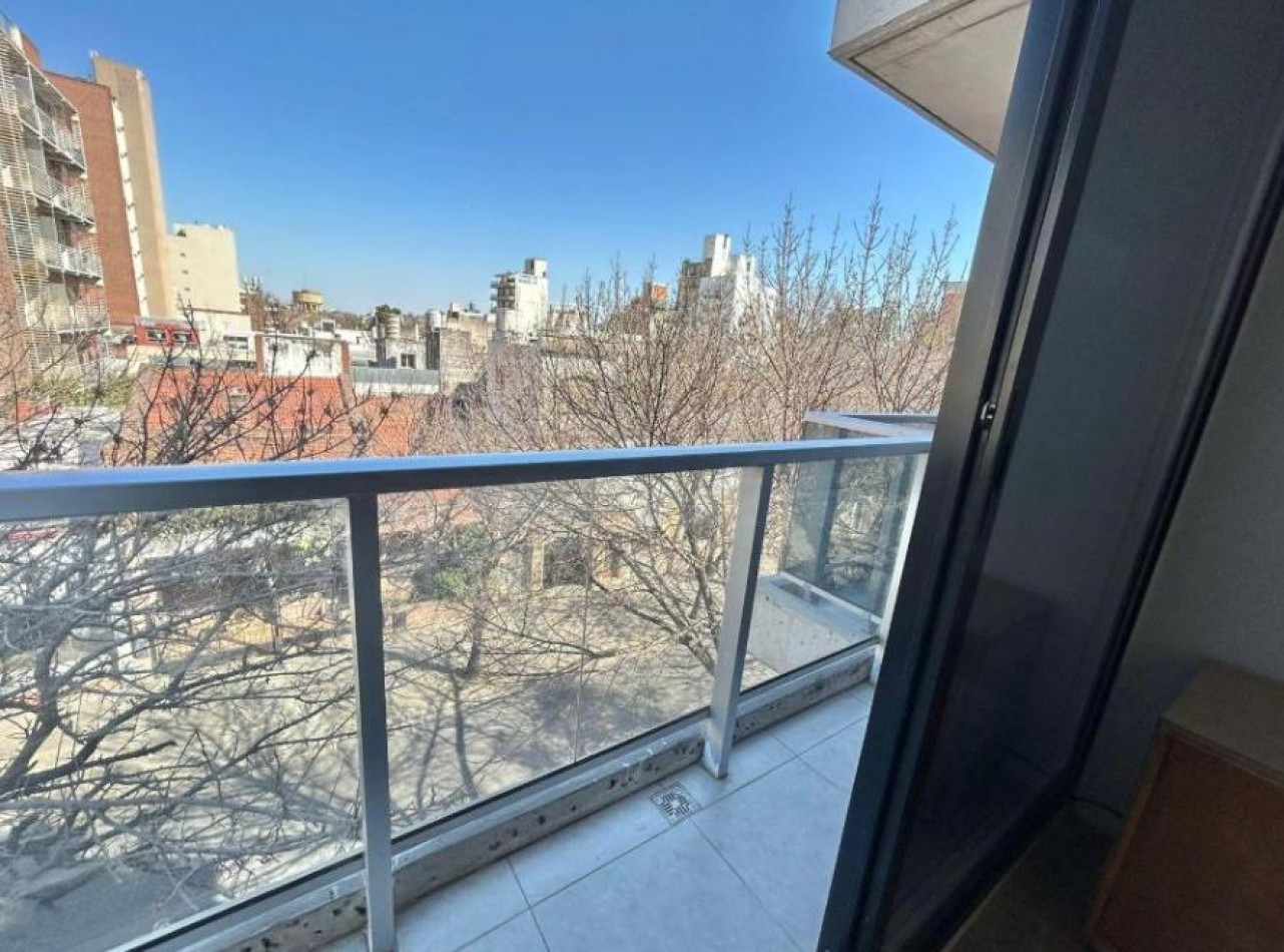 Venta Monoambiente con Balcon Barrio Abasto Ituzaingo 1800