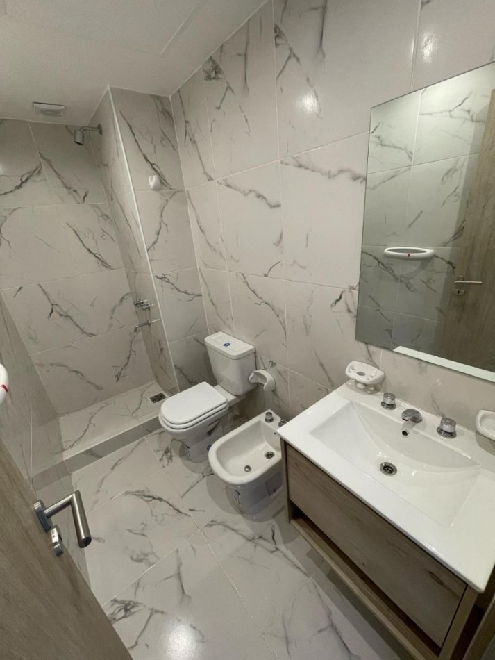 Venta Departamento 1 Dormitorio San Juan 600