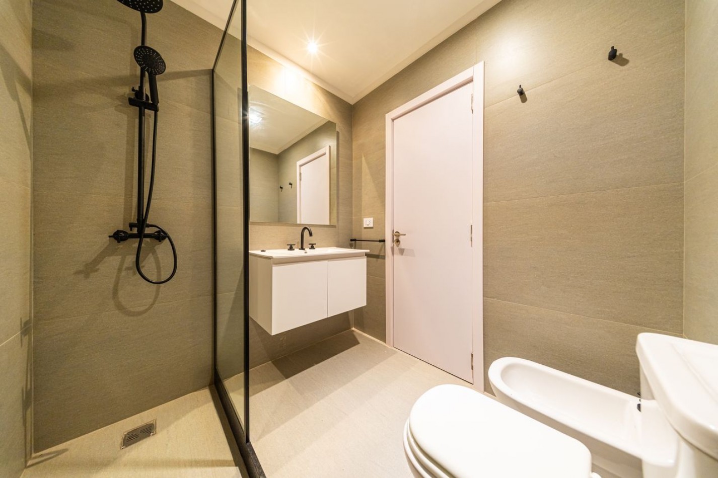 Casa de Pasillo 3 Dormitorios Jardin Pileta Terraza Moreno 1100