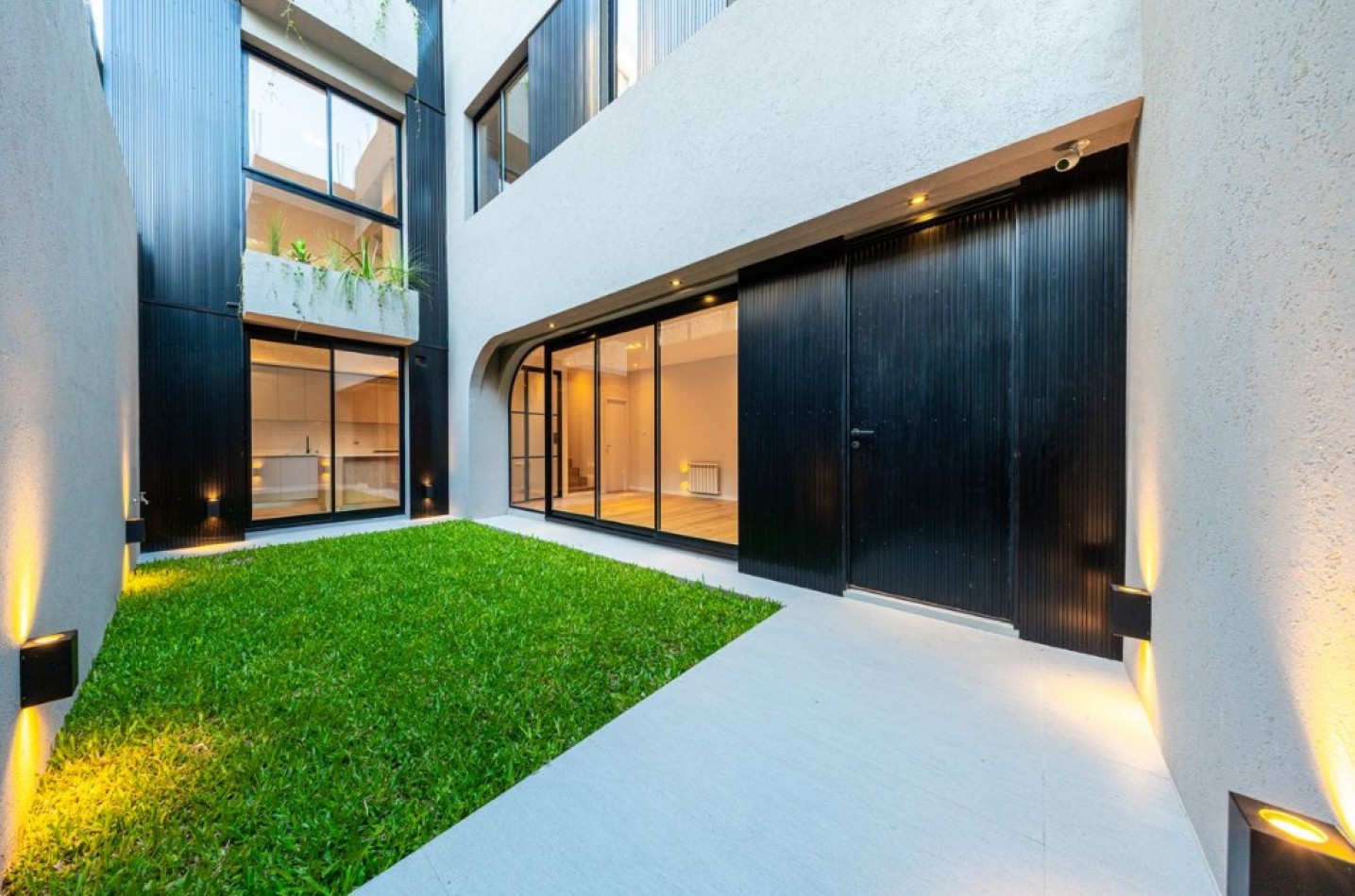 Casa de Pasillo 3 Dormitorios Jardin Pileta Terraza Moreno 1100