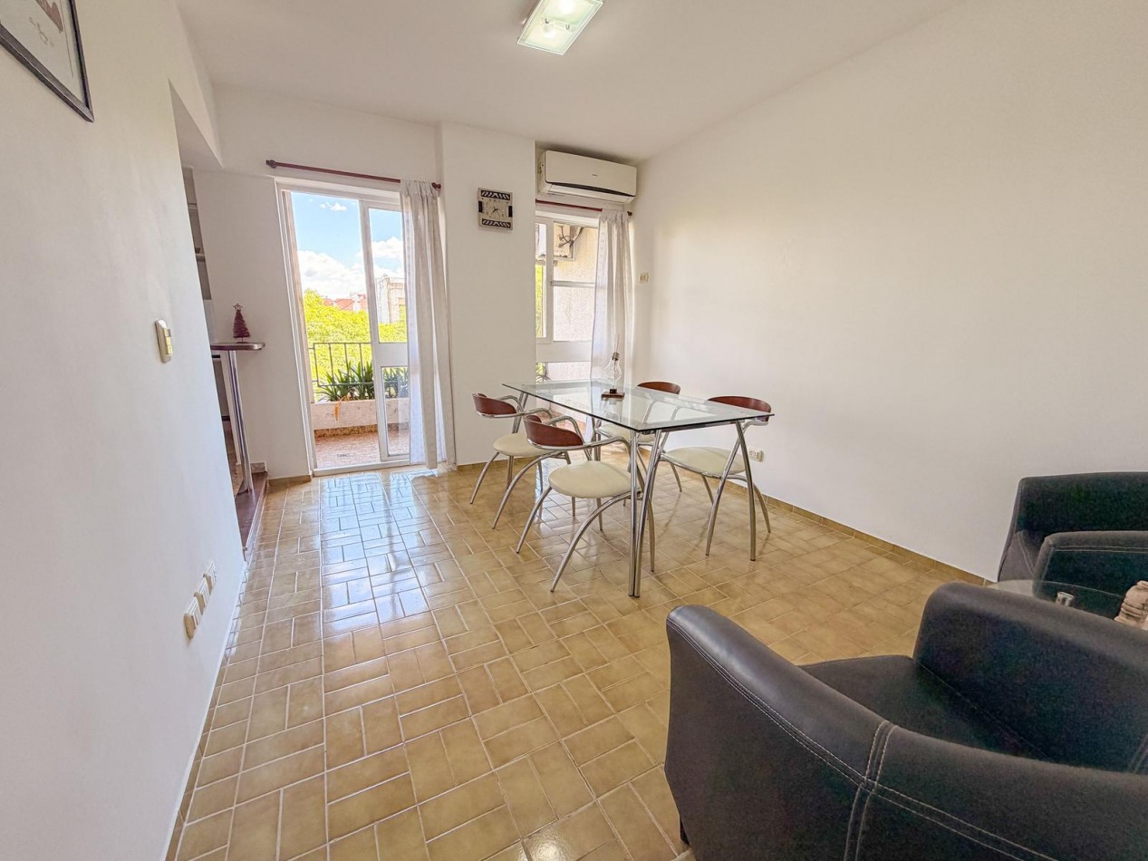 Venta Departamento 1 Dormitorio con Balcon Av. Pellegrini 1000