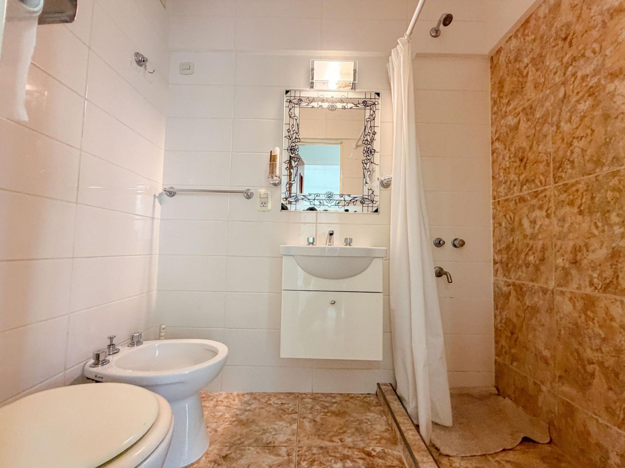 Venta Departamento 1 Dormitorio con Balcon Av. Pellegrini 1000