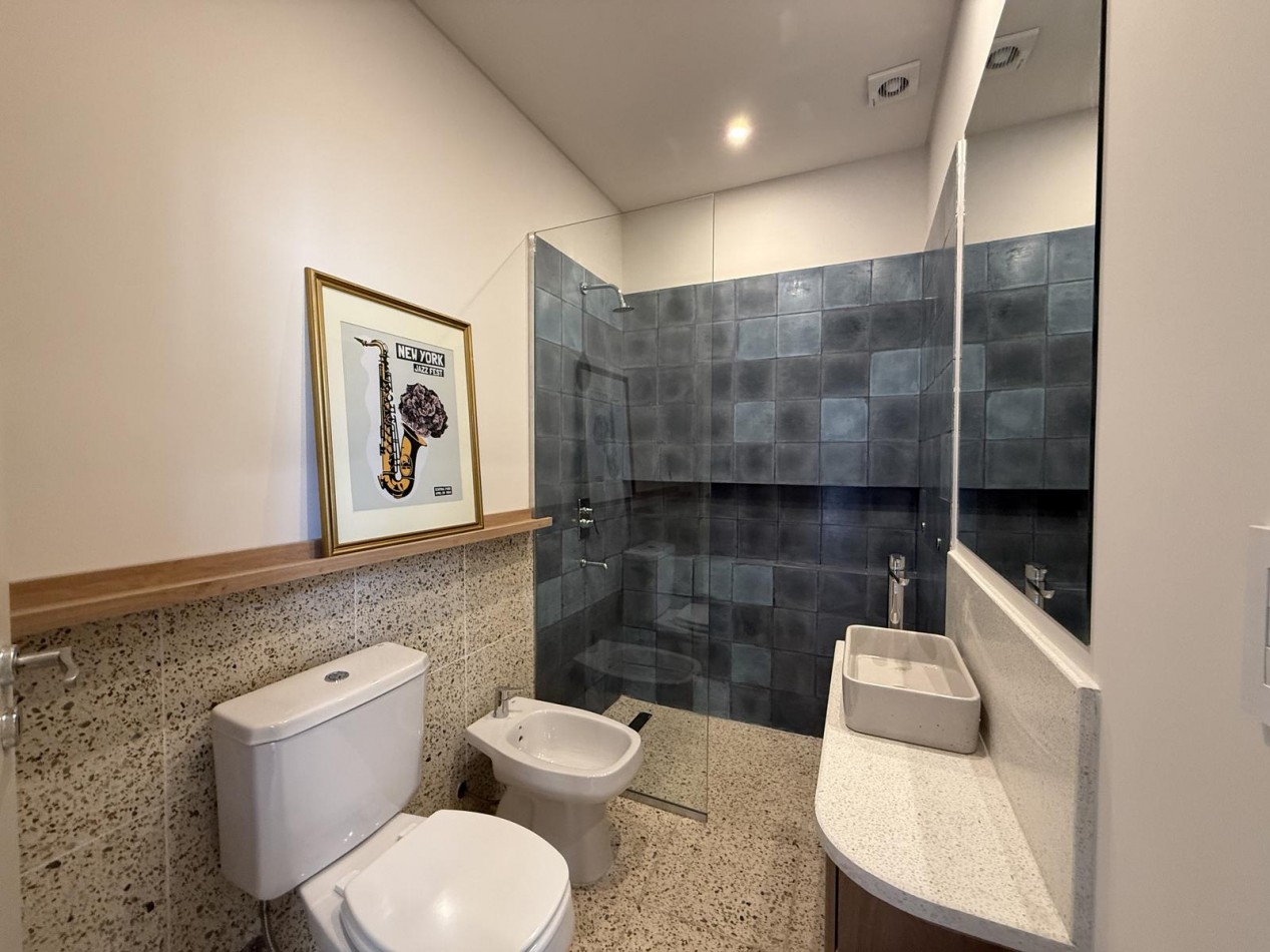 Casa 4 Dormitorios con Cochera y Amenities