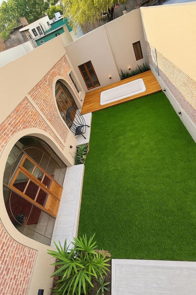 Casa 4 Dormitorios con Cochera y Amenities