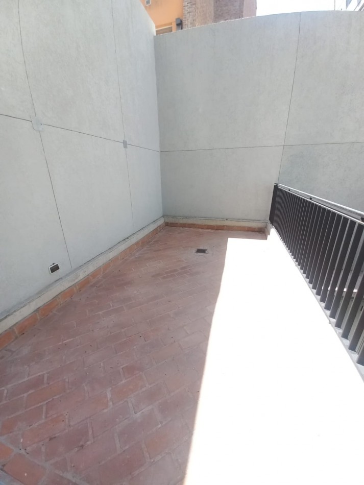 Departamento 1 Dormitorio con Patio Rodriguez 600