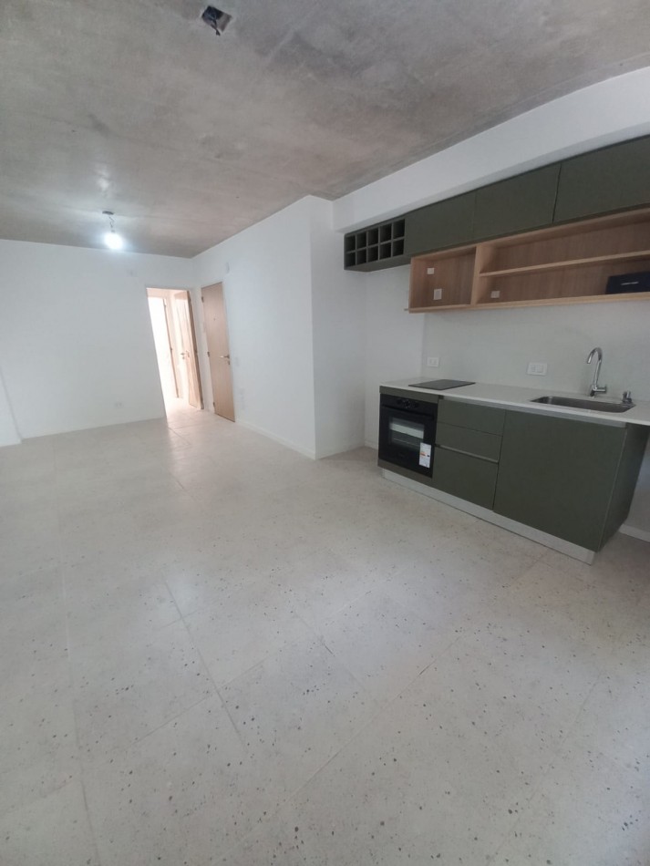 Departamento 1 Dormitorio con Patio Rodriguez 600