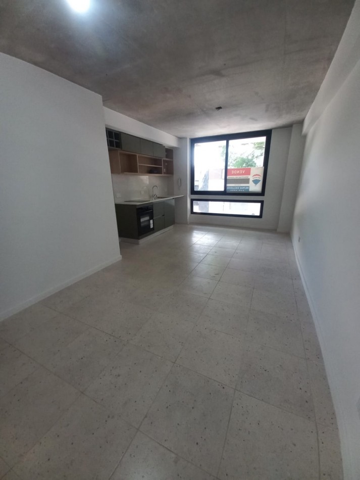 Departamento 1 Dormitorio con Patio Rodriguez 600