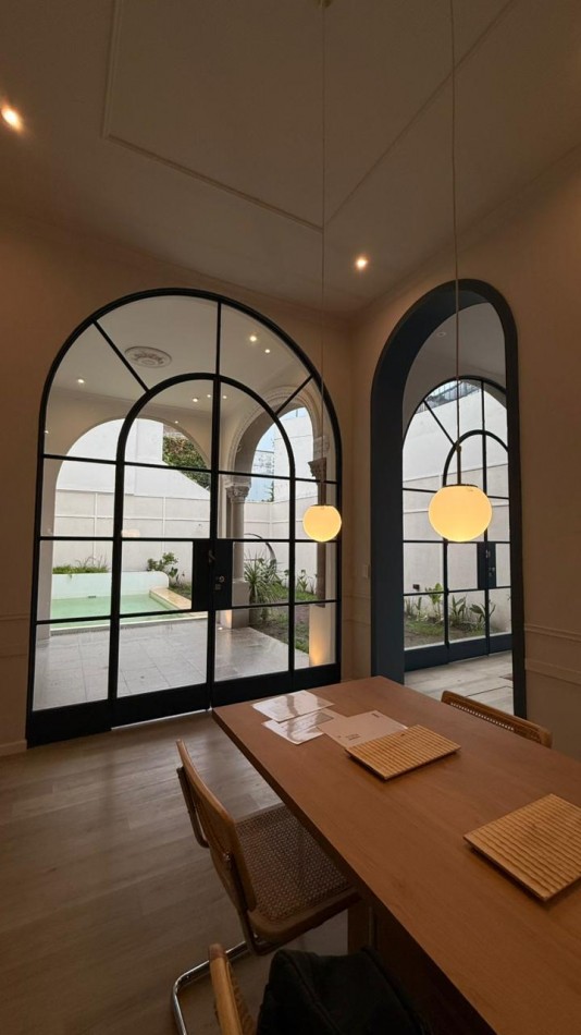 Casa 4 Dormitorios con Pileta Patio y Terraza Sarmiento 2300