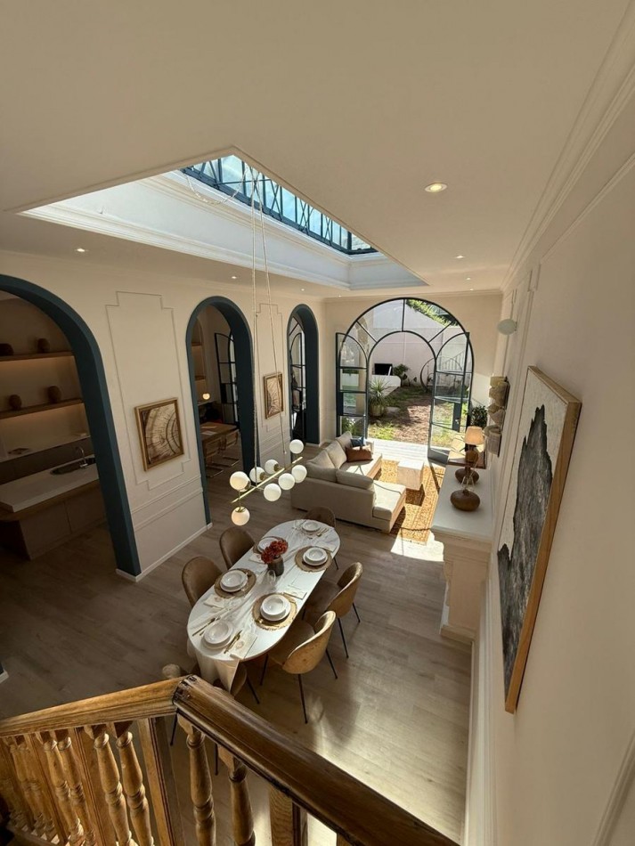 Casa 4 Dormitorios con Pileta Patio y Terraza Sarmiento 2300