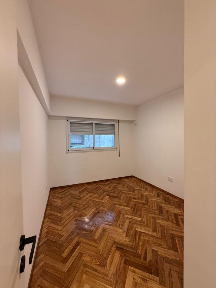 Departamento 2 Dormitorios Reciclado con Balcon Urquiza 1000