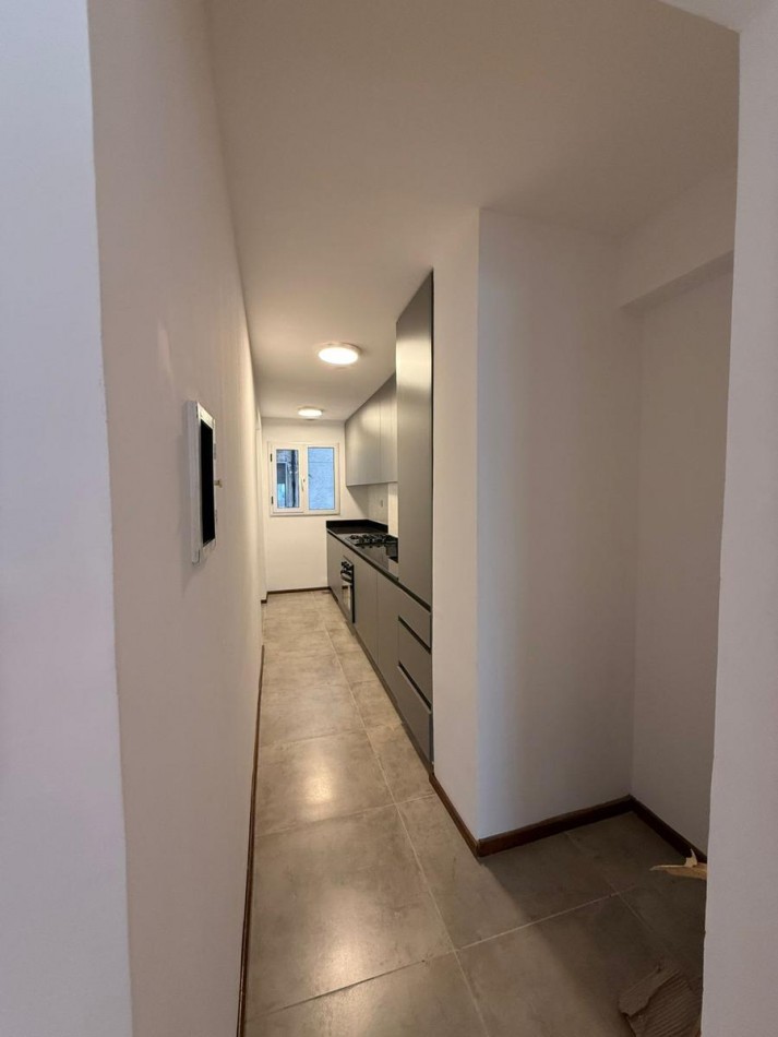 Departamento 2 Dormitorios Reciclado con Balcon Urquiza 1000