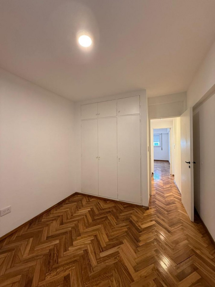 Departamento 2 Dormitorios Reciclado con Balcon Urquiza 1000