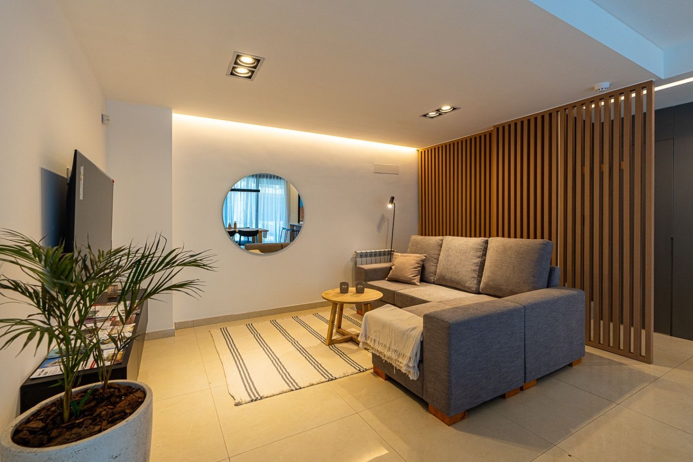 Casa 4 Dormitorios con Cochera y Pileta Fisherton