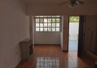 Venta Casa De Pasillo 3 Dormitorios Patio Y Terraza Garay 1700
