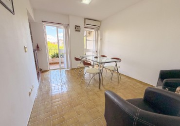 Venta Departamento 1 Dormitorio con Balcon Av. Pellegrini 1000