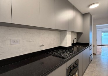 Departamento 2 Dormitorios Reciclado con Balcon Urquiza 1000